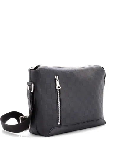 Pre-owned Louis Vuitton Discovery Messenger Bag Damier Infini Leather Pm Crossbody Bag In Black