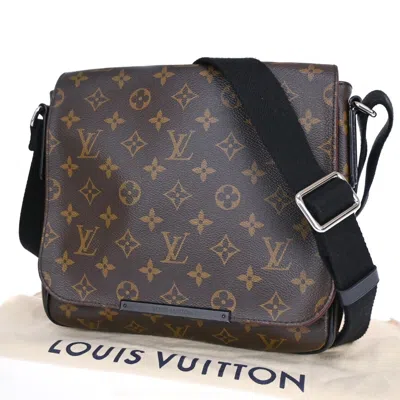 Pre-owned Louis Vuitton District Brown Canvas Shoulder Bag ()