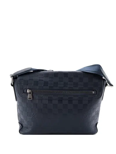 Pre-owned Louis Vuitton District Messenger Bag Damier Infini Leather Pm Crossbody Bag In Blue