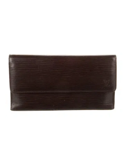 Pre-owned Louis Vuitton Epi Leather International Wallet In Black