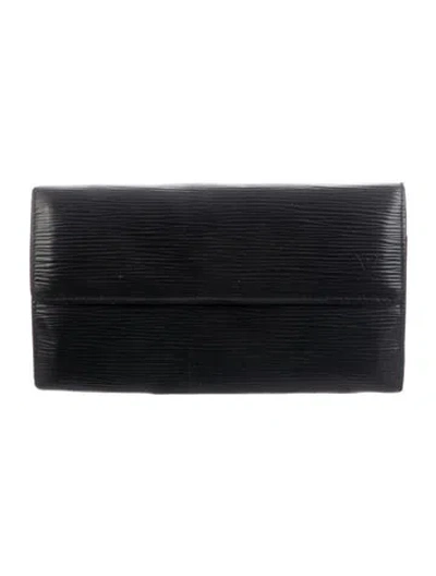Pre-owned Louis Vuitton Epi Leather International Wallet In Black