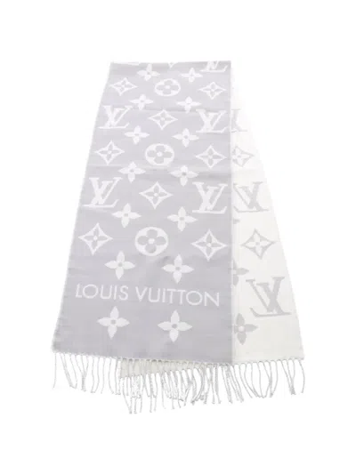 Pre-owned Louis Vuitton Essential Fringed Scarf In Grey