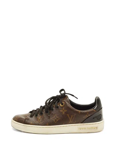 Pre-owned Louis Vuitton Frontrow Monogram Sneakers In 褐色