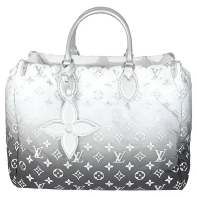 Pre-owned Louis Vuitton Frost Nylon Monogram Gradient Lv Snow Onthego Mm In White