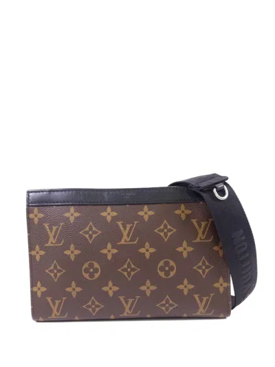 Pre-owned Louis Vuitton Gaston Shoulder Bag In Brown