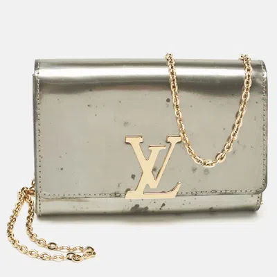 Pre-owned Louis Vuitton Givre Vernis Louise Pm Nm Chain Clutch In Grey