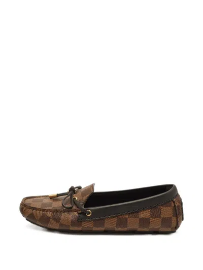 Pre-owned Louis Vuitton Gloria Damier Ebene Loafers In Brown