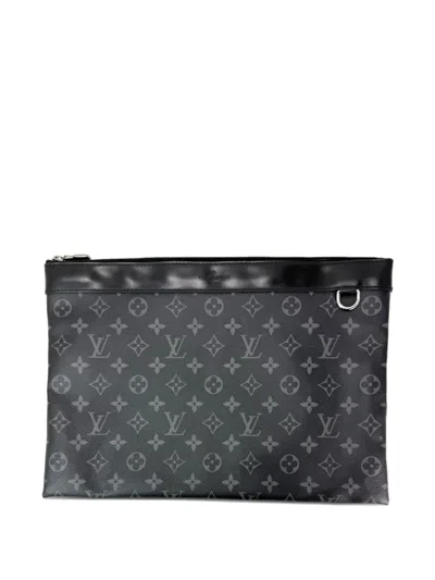 Pre-owned Louis Vuitton Gm Discovery Monogram Zipper Pochette Clutch In Black