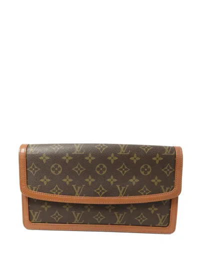Pre-owned Louis Vuitton Gm Monogram Dame Clutch Bag In Brown