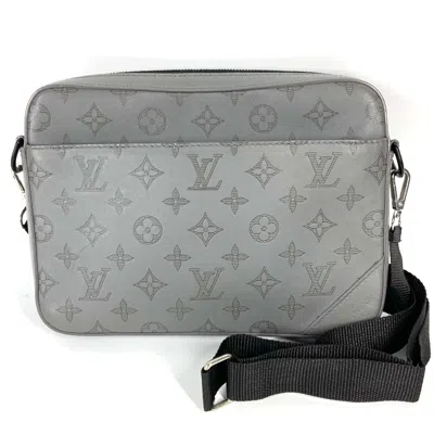 Pre-owned Louis Vuitton Gray Monogram Shadow Clutch Bag Shoulder Bag ()