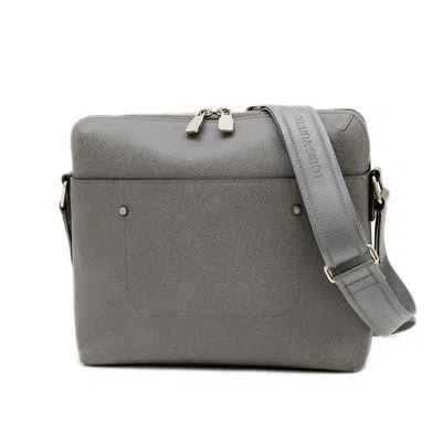 Pre-owned Louis Vuitton Gray Taiga Leather Shoulder Bag ()