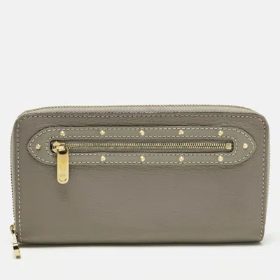 Pre-owned Louis Vuitton Grey Suhali Leather Zip Continental Wallet In Gray