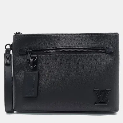 Pre-owned Louis Vuitton Ipad Pouch M69837 In Black