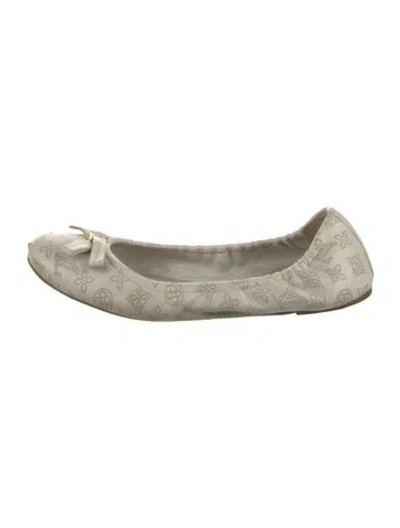 Pre-owned Louis Vuitton Leather Graphic Print Ballet Flats In Neutrals