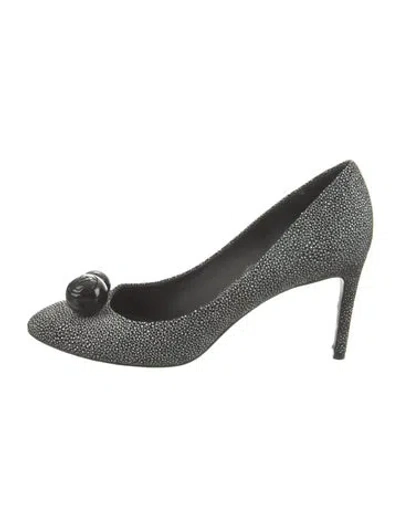 Pre-owned Louis Vuitton Leather Printed Pumps In Black