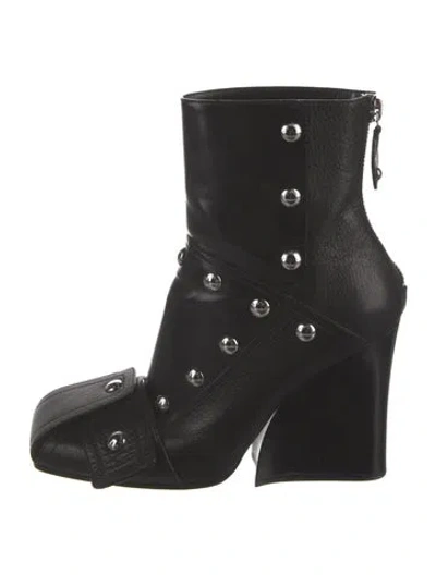 Pre-owned Louis Vuitton Leather Studded Accents Boots In Black