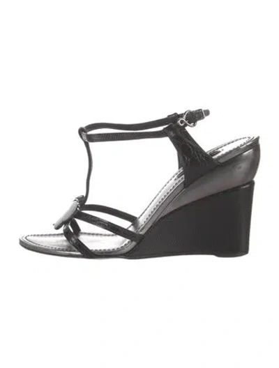 Pre-owned Louis Vuitton Leather T-strap Sandals In Black