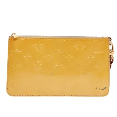Pre-owned Louis Vuitton Lexington Beige Patent Leather Clutch Bag () In Sand