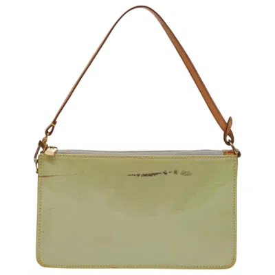 Pre-owned Louis Vuitton Lexington Grey Patent Leather Clutch Bag () In Gray