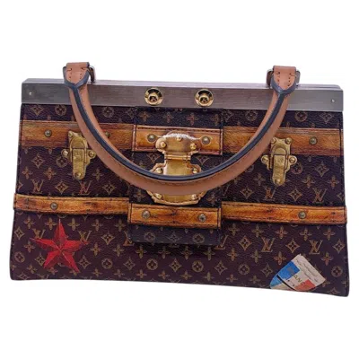 Pre-owned Louis Vuitton Limited City Frame Isetan Maple Leaf Runway Clutch Bag In Black