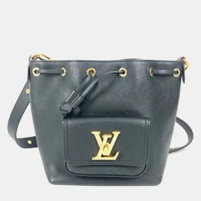 Pre-owned Louis Vuitton Lock Me Noir Leather Bucket Drawstring Handbag In Black