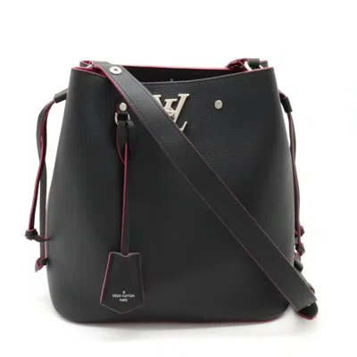 Pre-owned Louis Vuitton Lockme Bucket Black Leather Shoulder Bag ()