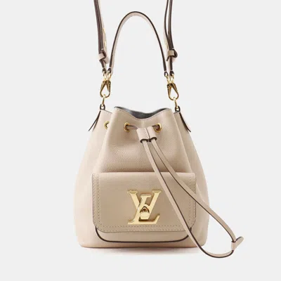 Pre-owned Louis Vuitton Lockme Bucket Nv Beige Leather