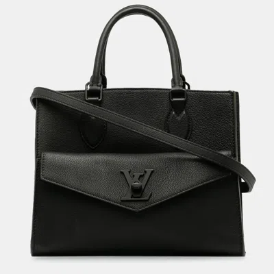 Pre-owned Louis Vuitton Lockme Tote Pm In Black