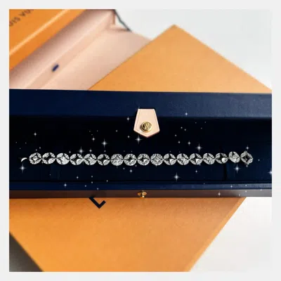 Pre-owned Louis Vuitton Logo Diamond Bracelet In White Gold