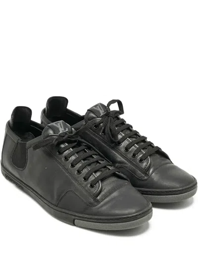 Louis Vuitton Logo Leather Trainers In Black
