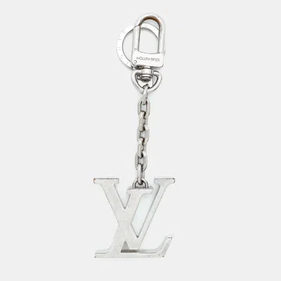 Pre-owned Louis Vuitton Logo Silver Tone Keychain