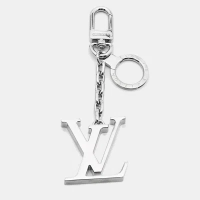 Pre-owned Louis Vuitton Logo Silver Tone Keychain