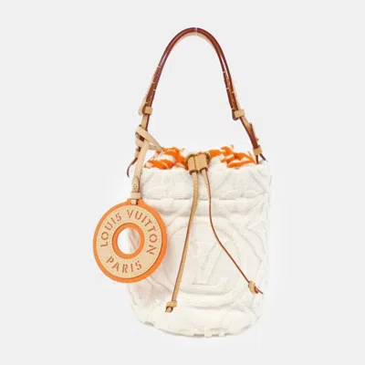 Pre-owned Louis Vuitton Lv By The Pool Bucket Vacation Bag In White