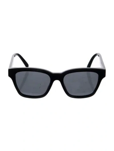 Pre-owned Louis Vuitton Lv Essential Square Sunglasses In Black