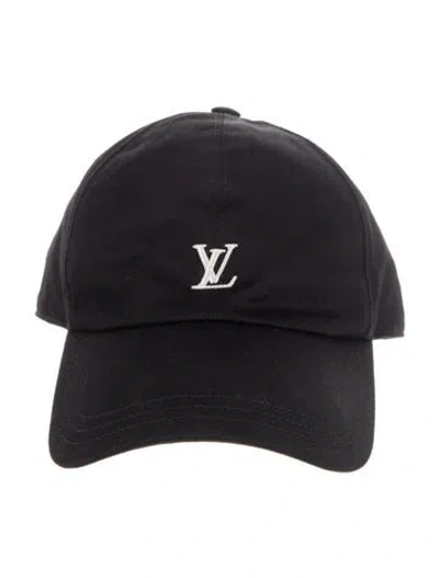 Pre-owned Louis Vuitton Lv League Cap In Black