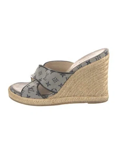 Pre-owned Louis Vuitton Lv Monogram Canvas Espadrilles In Grey