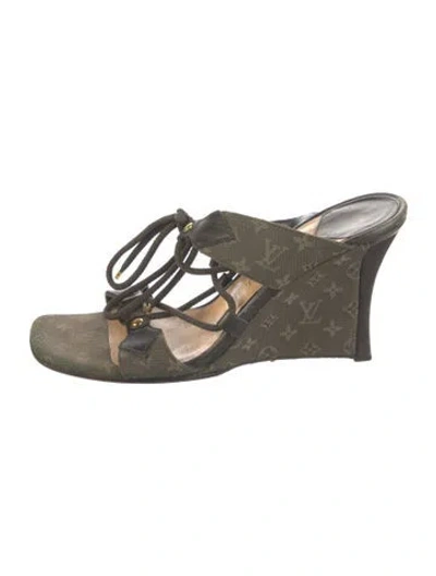 Pre-owned Louis Vuitton Lv Monogram Canvas Sandals In Green
