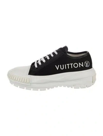 Pre-owned Louis Vuitton Lv Monogram Canvas Sneakers In White