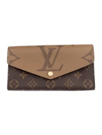 Pre-owned Louis Vuitton Lv Monogram Coated Canvas Sarah Wallet In Brown