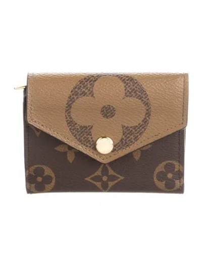 Pre-owned Louis Vuitton Lv Monogram Coated Canvas Zoé Wallet In Brown