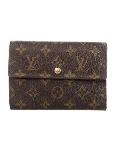 Pre-owned Louis Vuitton Lv Monogram Compact Wallet In Brown