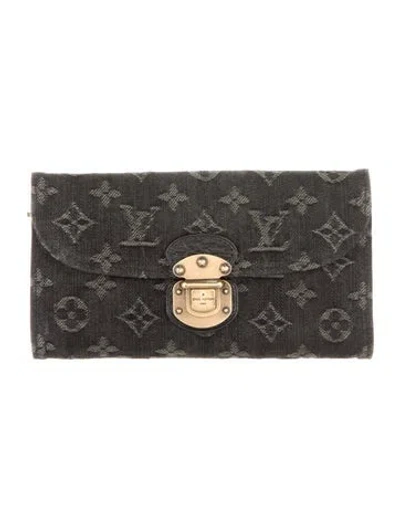 Pre-owned Louis Vuitton Lv Monogram Denim Amelia Wallet In Blue