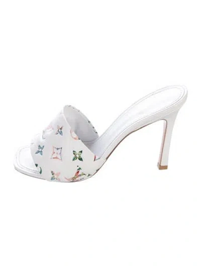 Pre-owned Louis Vuitton Lv Monogram Embossed Leather Slides In White