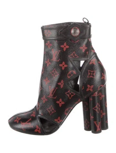 Pre-owned Louis Vuitton Lv Monogram Leather Boots In Black