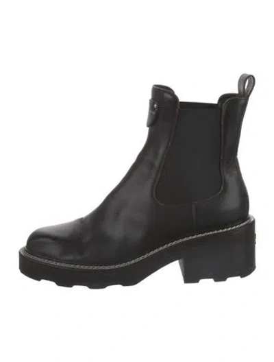 Pre-owned Louis Vuitton Lv Monogram Leather Chelsea Boots In Black