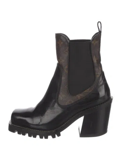 Pre-owned Louis Vuitton Lv Monogram Leather Chelsea Boots In Black