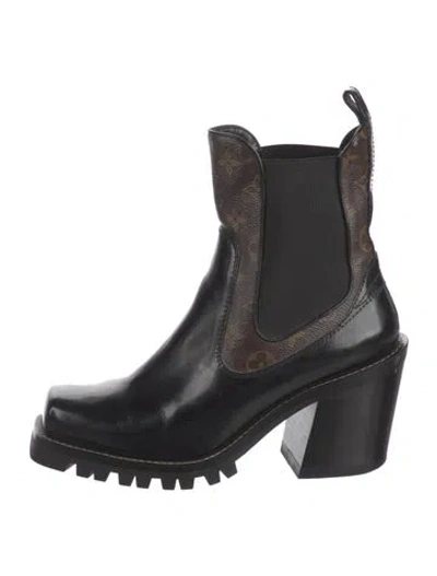 Pre-owned Louis Vuitton Lv Monogram Leather Chelsea Boots In Black