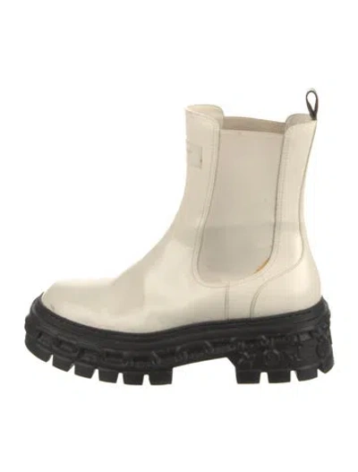 Pre-owned Louis Vuitton Lv Monogram Leather Chelsea Boots In Neutral