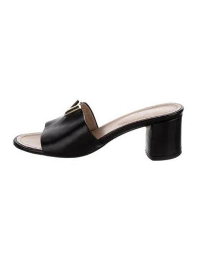 Pre-owned Louis Vuitton Lv Monogram Leather Slides In Black