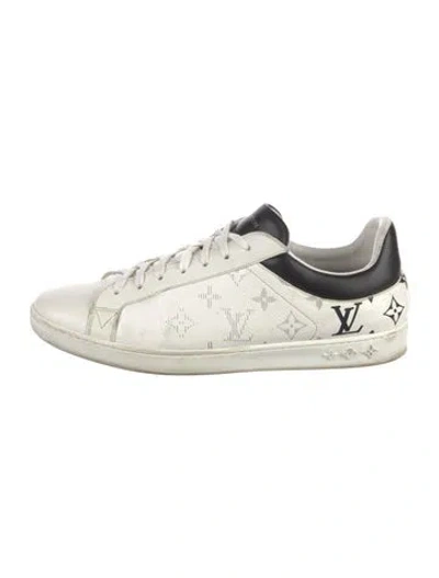 Pre-owned Louis Vuitton Lv Monogram Leather Sneakers In Multi